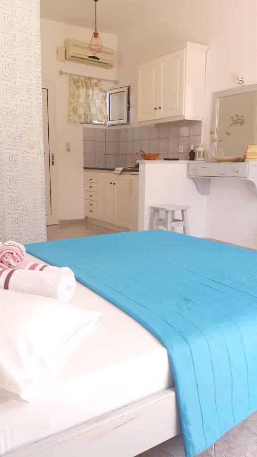 Voula Accommodation Агиос Георгиос Екстериор снимка